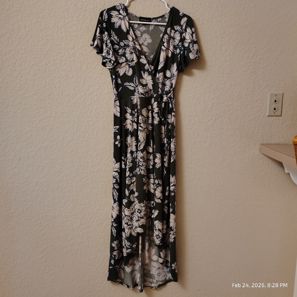 Fortune + Ivy Womens Size L Irene Faux Wrap Hi-Lo GREEN Floral Print Maxi Dress - Picture 2 of 7